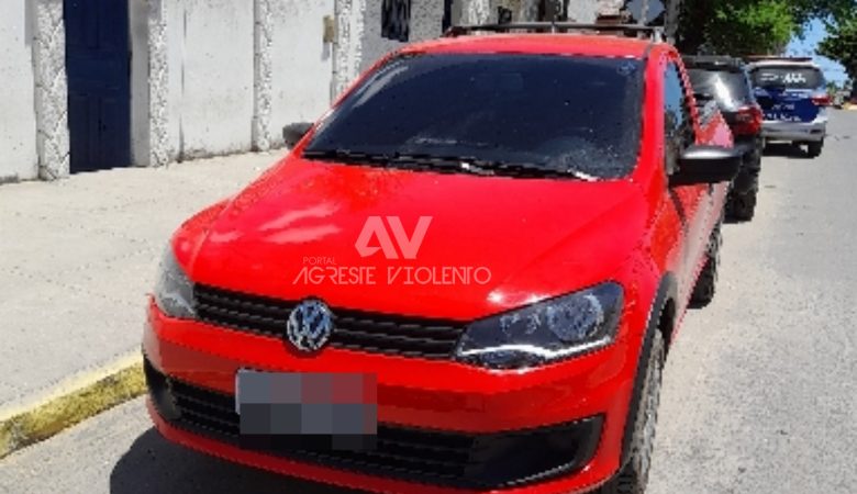 PICAPE TOMADA DE ASSALTO FOI LOCALIZADA EM LAJEDO
