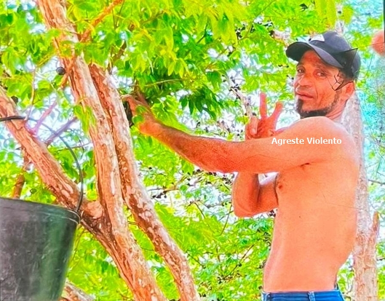 BANDIDOS INVADEM CASA, ARRASTAM MORADOR PARA A RUA E O EXECUTAM A TIROS EM SÃO JOSÉ DA COROA GRANDE